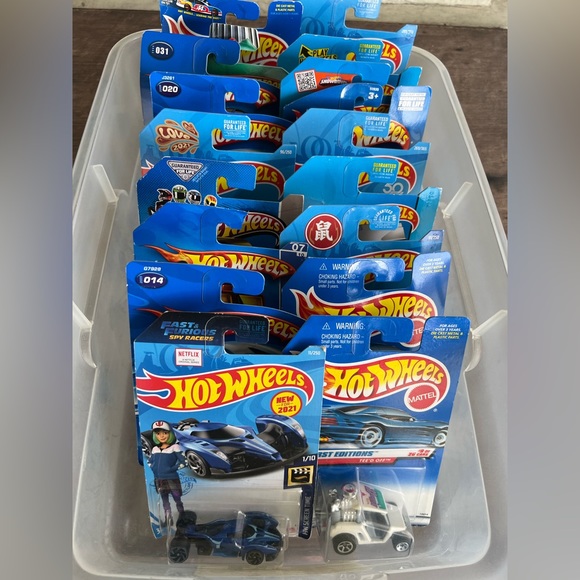 Lot of 18 Assorted Hot Wheels Porsche 917 LH Muscle Cars VW & Ice Cream Truck